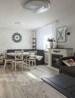 STILVOLLE 4-ZIMMER ETW MIT SONNIGEM BALKON UND STELLPLATZ - Pfullingen