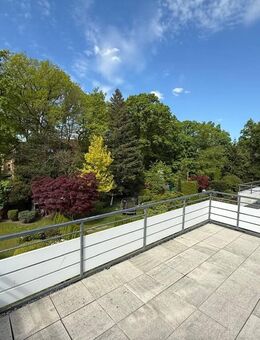 Zeit für Wohnträume! Endreihenhaus mit viel Platz, pflegeleichtem Garten und sonniger Dachterrasse - Wedel