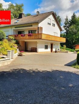 Einzigartige Alleinlage - großzügiges Wohnhaus mit weitläufigem Grundstück in Mengeringhausen - Bad Arolsen