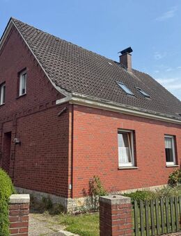 IMMOBILIEN GUMNIOR präsentiert: geräumiges Zweifamilienhaus auf großem Grundstück in Rheine-Mesum - Rheine
