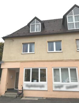 Charmantes Mehrfamilienhaus mit Gewerbeeinheit im Herzen von Amberg - Amberg