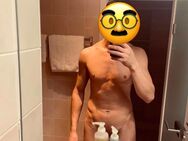 Attraktiver Master sucht Geldsklaven💸💰 - Köln