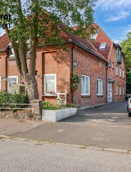 Modernisiertes Altbau-MFH direkt am Nord-Ostsee-Kanal in Kiel Holtenau - Kiel