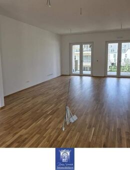 Hafencity Dresden! Traumhafte Wohnung mit zwei großen Balkonen, Lift und vieles mehr - Dresden