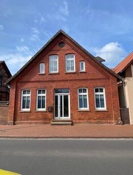 Solides Wohnhaus mit Ausbaupotenzial in ruhiger Seitenstraße - Stolzenau