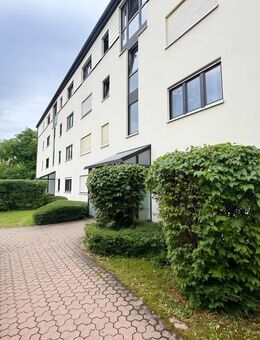 Schöne, ruhige 2 Zimmer Wohnung mit sonnigem Süd-Balkon - Planegg