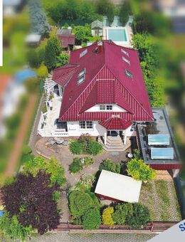 Stilvolle Villa mit Pool und Sauna - Idyllisches Wohnen in Teltow auf ca. 300 m² Wohn-/Nutzfläche - Teltow