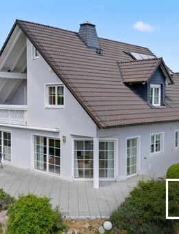 Fernblick & Luxus pur! Hochwertiges Anwesen mit tollem Garten, Traumterrasse und ELW nahe Bayreuth - Hummeltal