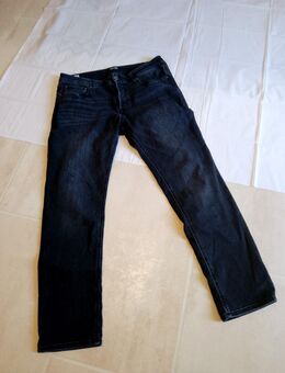 JACK & JONES Jeans-Hose- schwarz Gr. 30/33 Verschluss : verdeckte Knopfleiste - Hamm