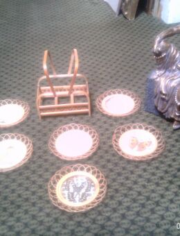 Vintage Schmetterlings-Untersetzer-Set für sechs echte Schmetterlingsflügel, montiert in einer Schattenbox um 1960 Asiatika Japan ? - Sternenfels