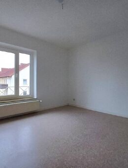 Großes Wohnzimmer mit Balkon - Minden (Nordrhein-Westfalen)