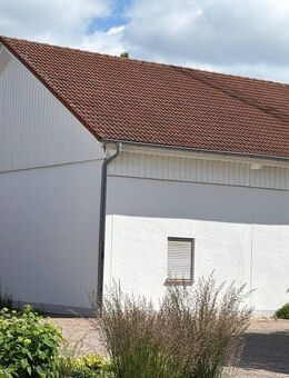 Sehr exklusive Lage: Reihenendhaus - Rohbau mit Grünland - Niederwerrn