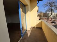 Praktisch geschnitten I Balkon I Tageslichtbad mit Wanne I Moderne Einbauküche - Magdeburg