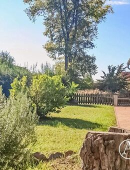 Einfamilienhaus im Bungalow-Stil: 7 Zimmer, modernisiert mit Garten + Pool. 2 Wohneinheiten möglich! - Fichtenhöhe
