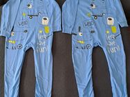 2 einteilige Schlafanzüge für Jungs Gr.98/104 von Topomini - Königswinter