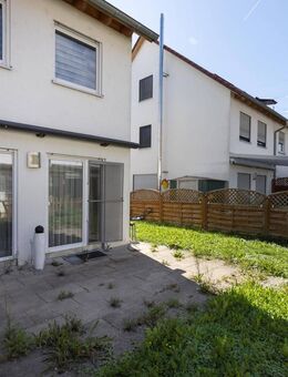 Modernes Reiheneckhaus für Ihre Familie - viel Platz und helles Wohnen in zentraler Lage - Altbach