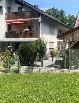 Ah...Ahh...Ahhh ! Absolute R A R I T Ä T ! Wunderschöne 3,5-Zimmer-Wohnung Nähe Schwarzach - Schwarzach (Bayern)