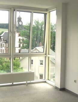 Vermietete 4-Zimmer-Eigentumswohnung mit TG-Stellplatz - Thalheim (Erzgebirge)