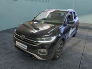 VW T-Cross, 1.0 TSI STYLE LM18, Jahr 2021 - München