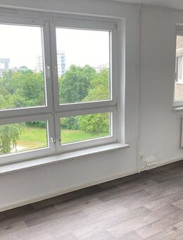 DREI Zimmer im Y-Haus... - Dessau-Roßlau