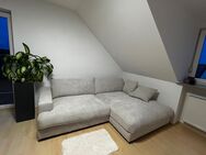 1199€ UVP - 1 Monat Alt Polsterecke Cord - Wolfersdorf