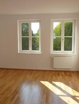 Familienfreundliche 4-Raum-Wohnung mit Balkon im charmanten Gebäudeensemble "Hoffmanns Gärten" - Leipzig