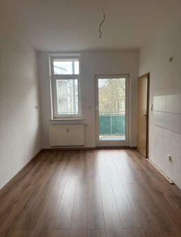 Renovierte, helle 3 Zimmerwohnung - Plauen