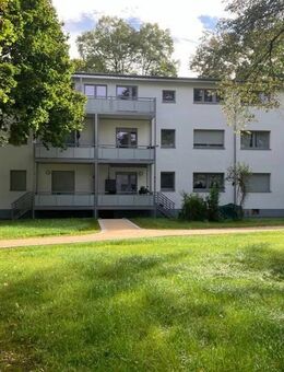 Sanierte 3 Zimmerwohnung mit Balkon und Tageslichtbad - Frankfurt (Main)
