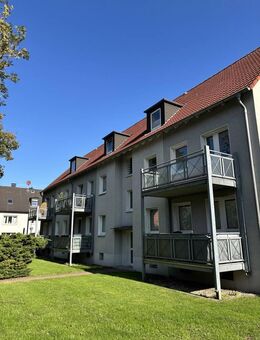 Bei VIVAWEST die Sonnenstrahlen auf dem eigenen Balkon genießen. - Bochum