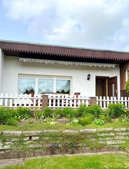 HORN IMMOBILIEN ++ gepflegter Bungalow in ruhiger Lage mit Carport bei Neubrandenburg - Burg Stargard