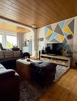 Fröndenberg/Ruhr: Altbau-ETW mit Charme und großen Räumen - Einfach riesig! - Fröndenberg (Ruhr)