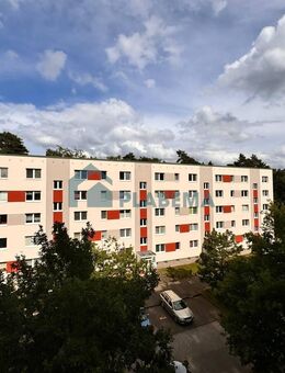 2-Zimmer mit Balkon, Einbauküche, Stellplatz möglich - Schwerin