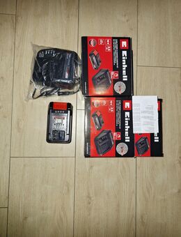 Neues Original Einhell Starter Kit 2,5 Ah Akku und Ladegerät Power X-Change - Dresden