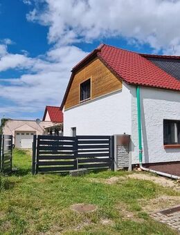 Doppelhaushälfte, viel Wohnfläche & Garten, Ausbauplanung vorhanden - Doberlug-Kirchhain