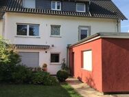 Helle 3 Zimmer Wohnung (74m²) im DG am Homburg, stadtnah im Grünen, nur an Nichtraucher, keine Haustiere - Saarbrücken