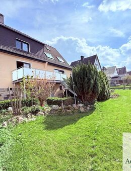 Charmante Doppelhaushälfte mit viel Platz, Sonne und Weitblick - Habichtswald
