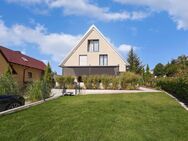 Neuwertige Doppelhaushälfte mit Garten und 2 Stellplätzen in 79211 Denzlingen - Denzlingen