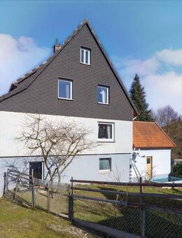 Geräumiges Ein- bis Zweifamilienhaus mit zwei Terrassen, zwei Gara - Langelsheim