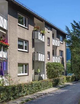 Wir modernisieren: gut aufgeteilte 4 Zimmer-Wohnung mit Balkon in Lüdenscheid Worth-Honsel - Lüdenscheid