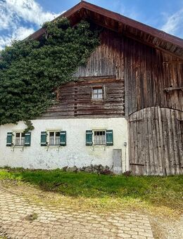 Denkmalgeschütztes Bauernhaus am Abtsdorfer See - Saaldorf-Surheim