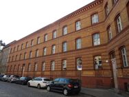 2 Zimmer | Bad mit Badewanne und Fenster | historische Lage - Potsdam