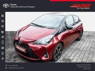 Toyota Yaris, 1.5 l Style Sel Red, Jahr 2017 - Köln