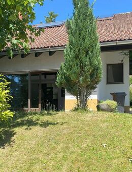 Einfamilienhaus mit 2 Einliegerwohnungen in TOP Lage in Bonndorf / Schwarzwald - Bonndorf (Schwarzwald)