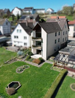 Massives Zweifamilienhaus mit Einliegerwohnung in Derental - Derental