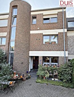 Einfamilienhaus mit Einliegerwohnung & zwei Tiefgaragenstellplätzen in zentraler Lage von Waltrop! - Waltrop