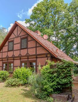 Gepflegtes Einfamilienhaus mit Garage und Nebengebäude in gefragter Wohnlage - Gartow