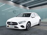 Mercedes A 180, Kompaktlimousine, Jahr 2023 - München