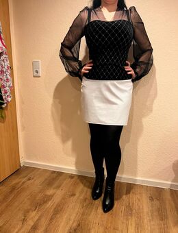 Chiffon Bluse Bodys Rock Lack rock Minirock Strumpfhose - Leipzig