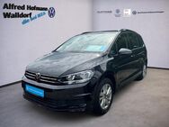 VW Touran, 1.5 TSI Comfortline, Jahr 2023 - Walldorf (Baden-Württemberg)