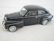 Revell-2 x -Volvo PV 544 in 1:18 - Meckenheim